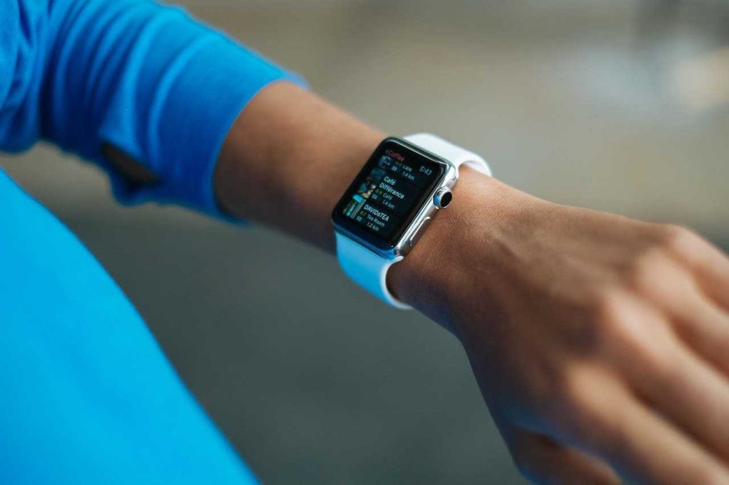 As Melhores Opções de Smartwatch para Monitorar a Saúde e a Atividade Física.
